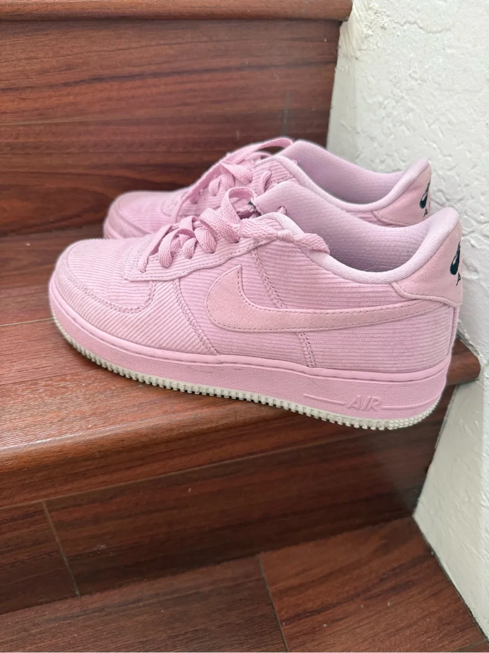 Nike Kids Pink Corduroy Low-Top Sneakers